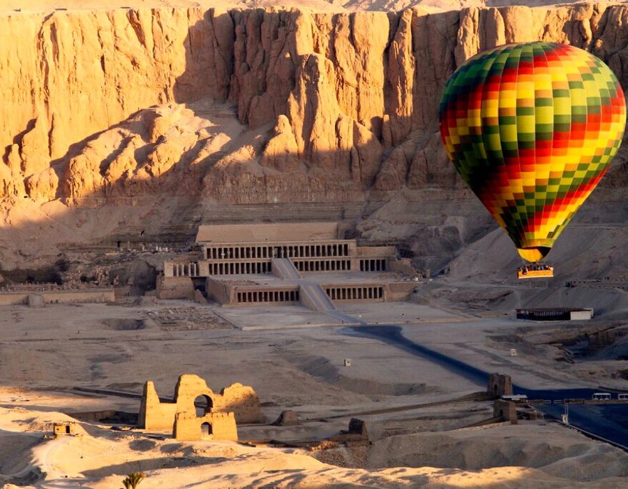 Hot Air Balloon Ride Trip in Luxor